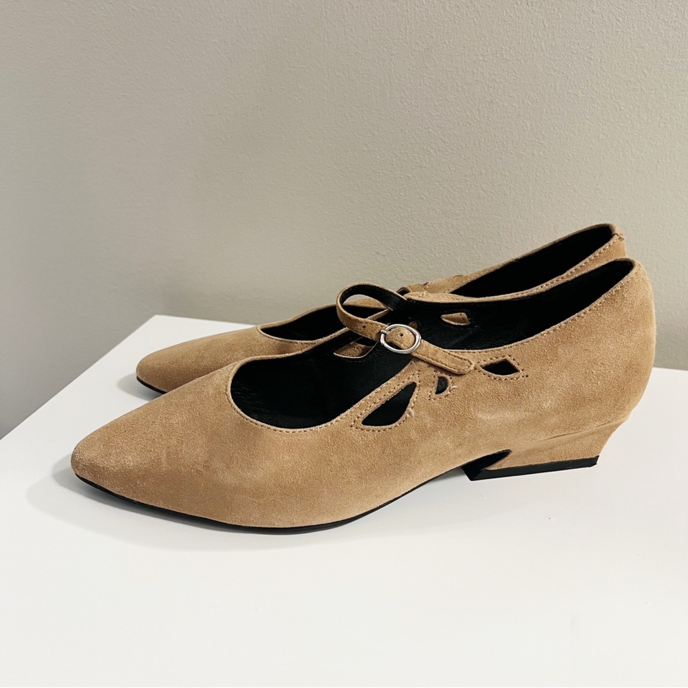 Jeffrey Campbell Mirabella Mary Jane Suede Pointy Toe Pump Size 8.5 Tan